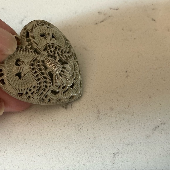 Vintage White sterling silver heart shaped pendant with rhinestones - Picture 4 of 6